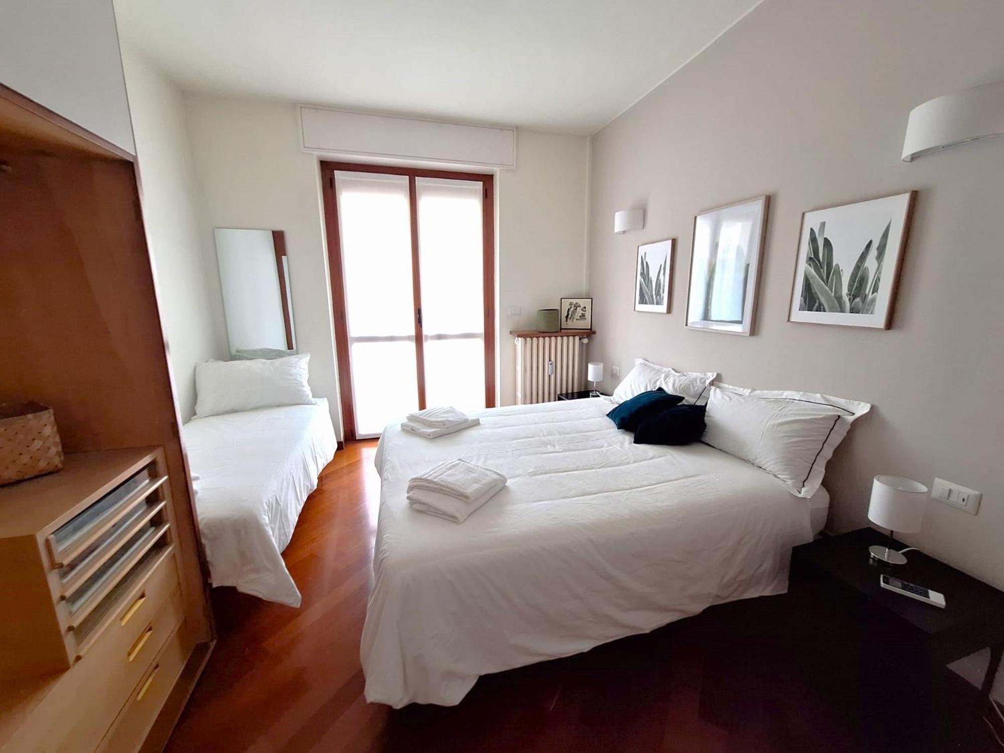 Charming Towers Guest House-Apartment Милано Екстериор снимка